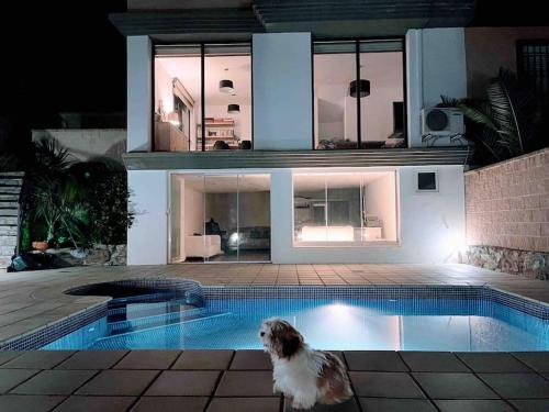 Preciosa casa con piscina