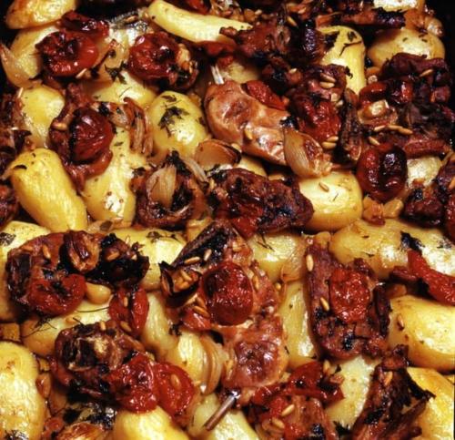 Makanan di atau berdekatan rumah percutian