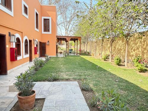 Сад в Hotel & Hacienda La Caravedo