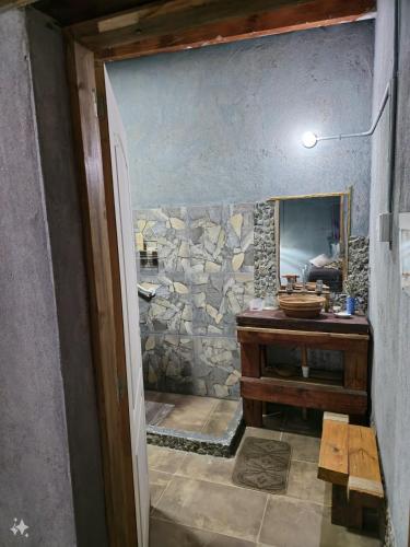 Pomancillo Ecolodge tesisinde bir banyo