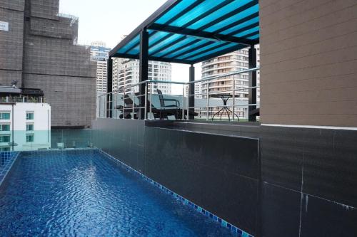 Πισίνα στο ή κοντά στο Avatar Suites Hotel - SHA Extra Plus