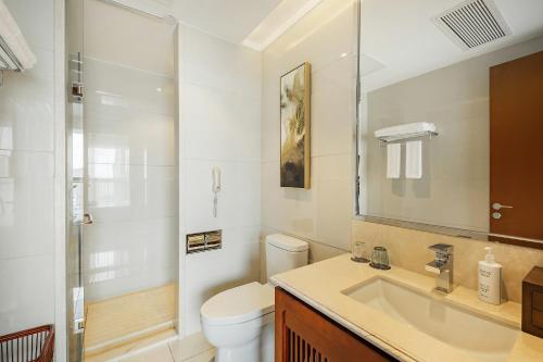 Courtyard by Marriott Anjiにあるバスルーム