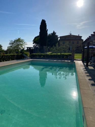Afbeelding uit fotogalerij van Camera vista piscina Casallario in Volterra