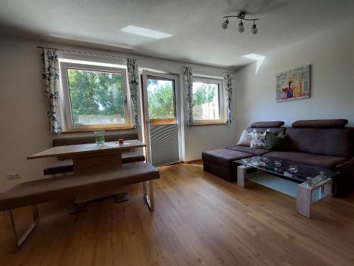 Posedenie v ubytovaní Ferienwohnung Gstreinthaler