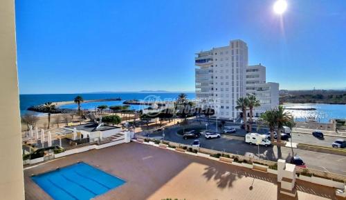 Spacieux Appartement Rose front mer et piscine