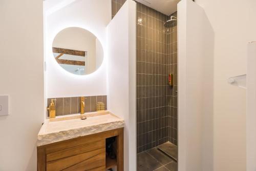 Koupelna v ubytování Studio Élégant au Cœur Lannion