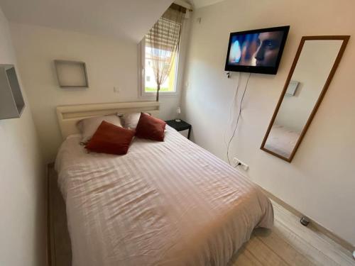 Appartement T3 individuel avec accès piscine et jardin privés