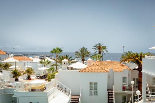 Spacious apartment with ocean view