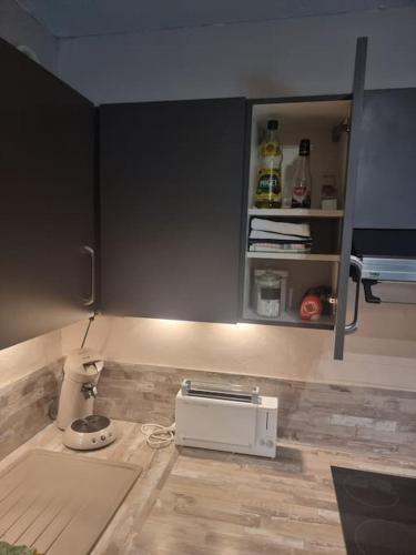 Ένα μπάνιο στο Un appartement calme et élégant