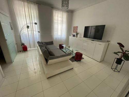 Großzügiges 85m2 City-Apartment - 2 Schlafräume, Hundefreundlich, Westbahnhof Nähe T4