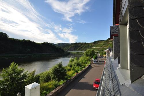 a view of a river from a building at Gästezimmer im Weingut Amlinger&Sohn in Neef