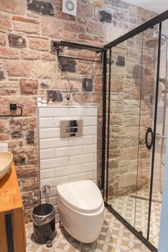 Salle de bains dans l'établissement Qara Otel
