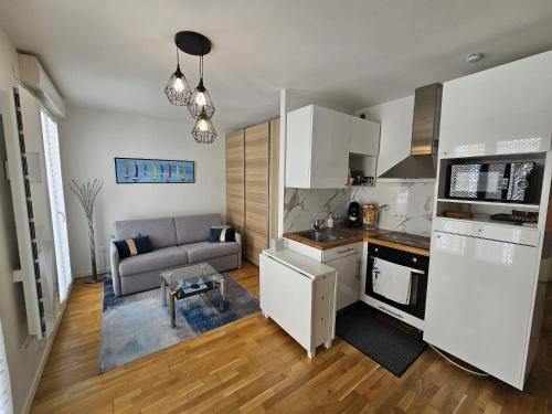 Beau studio cosy entre Paris et Disneyland