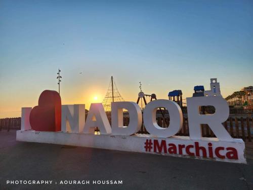 Východ nebo západ slunce při pohledu z apartmánu nebo okolí