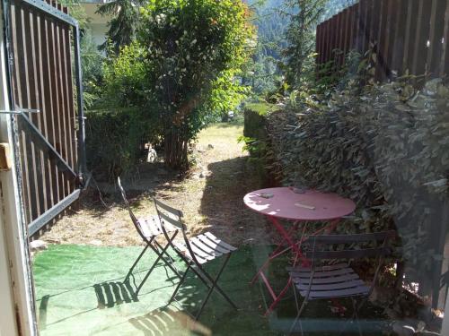 L’ALPIN AU PIED DES PISTES ET COMMERCES