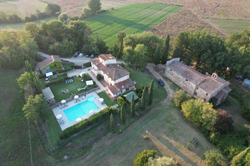 Πισίνα στο ή κοντά στο Borgo Santa Maria in Valle