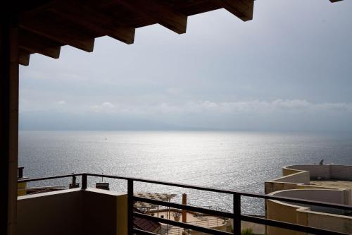 ภาพในคลังภาพของ Jon's Penthouse ในซารานเดอ