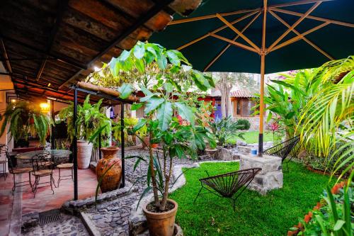 Casa Aurora Garden Retreatにある庭