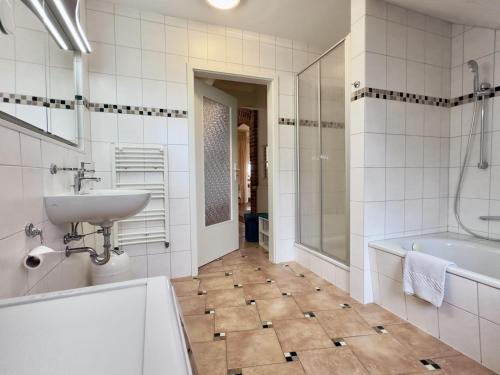 Koupelna v ubytování Gulfhof Butendiek - Groot Stuuv