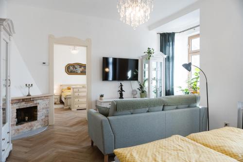 TV a/nebo společenská místnost v ubytování Franz Josef apartmány, apartmán Zita