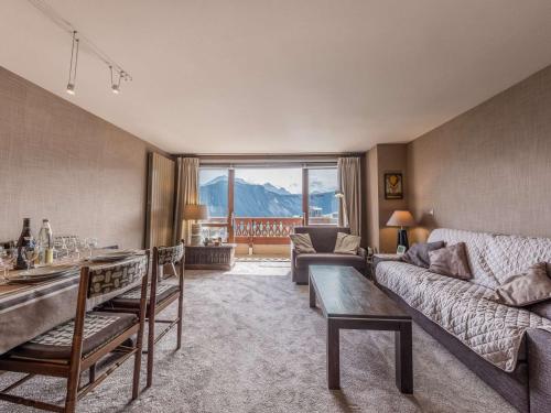 Centre station Courchevel 1850, 2 espaces, 4 à 6 personnes, skis aux pieds, wifi, parking - FR-1-631-216