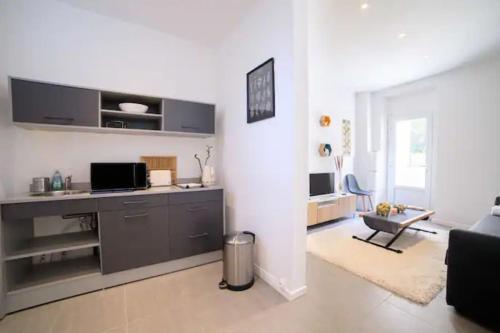 Superb studio with terrace, calm and tranquility
