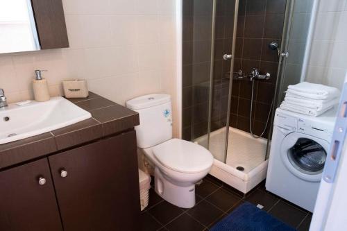 Et badeværelse på AquaBlu Syros 5