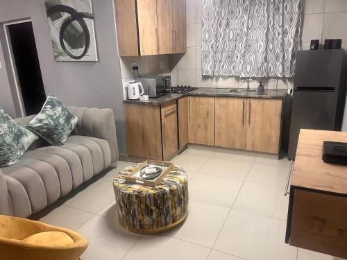 Dapur atau dapur kecil di Mashobs Guest House
