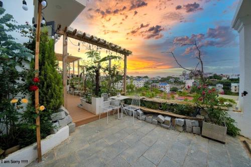 Ban công/sân hiên tại Nyby Villa Dalat by NHATUIshare