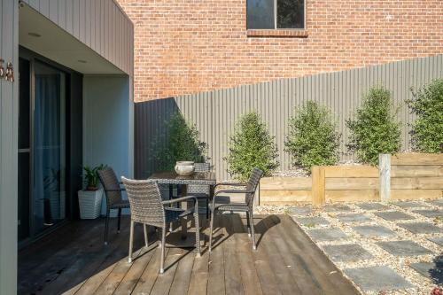 Patio nebo venkovní prostory v ubytování Architecturally Designed Nature Lovers Delight