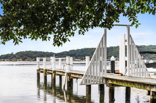Gallery image of Waterfront Vista with Jetty Access Woy Woy in Woy Woy