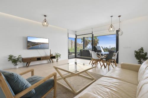 ViVi Homes - Boa Pool, Terrace & Sea View