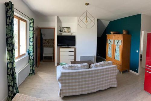 Gallery image of Superbe T2 dans grange, calme absolu, Pau à 10min in Buros