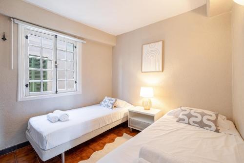 2 Bdr Panoramic View on Gardens