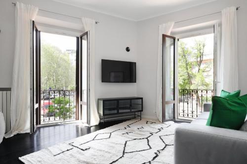 Just Urban Stays - Stylish and Spacious 90 sqm Flat - 5 min to M1 and M2