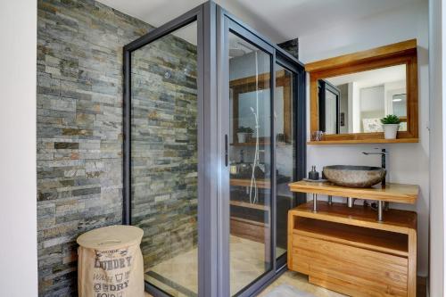 Φωτογραφία από το άλμπουμ του Kaz Emara maison avec jacuzzi σε Le Tampon