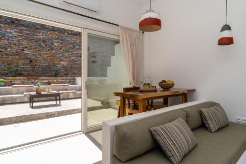 Χώρος καθιστικού στο Gaia & Thalassa Villa Nafsika
