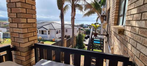Balkoni atau teres di OCEAN VIEW GUEST HOUSE