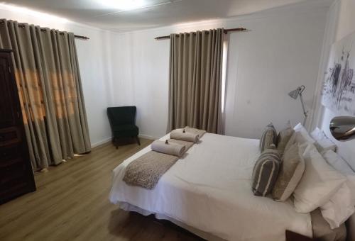 Ένα ή περισσότερα κρεβάτια σε δωμάτιο στο Cozy Cabin