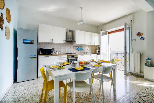 Mareluce Seaview Apartment photo 3