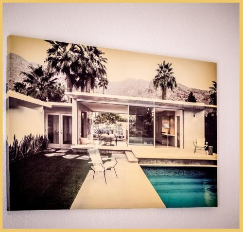 une photo en noir et blanc d'une maison avec piscine dans l'établissement Le Salève I Studio I Etrembières, à Monnetier-Mornex