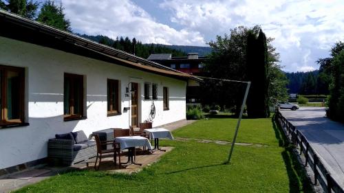 Jardín al aire libre en Forellenhof Appartements & Grossmutters Bungalow