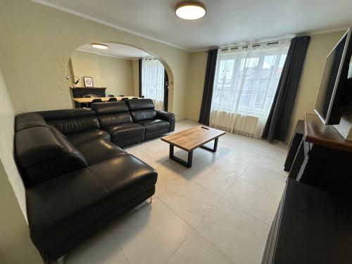 Ruang duduk di LFA - 8 - Magnifique duplex