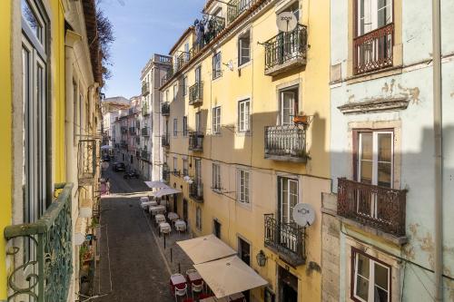 WHome Modern Retreat in Vibrant Bairro Alto