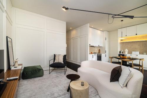WHome Modern Retreat in Vibrant Bairro Alto