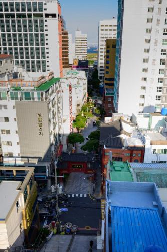 アパートメントから撮影された、または一般的な釜山の景色