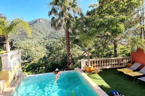 Maison conviviale à Fréjus avec piscine à débordement