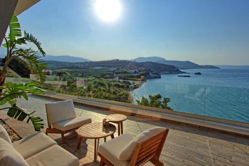 Villa Sapphire by PosarelliVillas