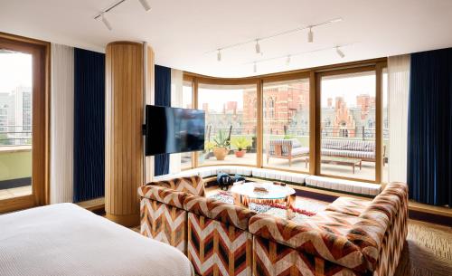 The Standard London Image