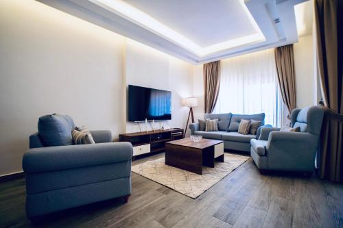 Luxe living apartment Near Mivida New Cairo